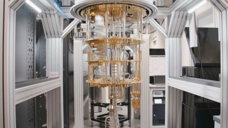 aws quantum computer https://www.aboutamazon.com/news/aws/quantum-computing-aws-ocelot-chip