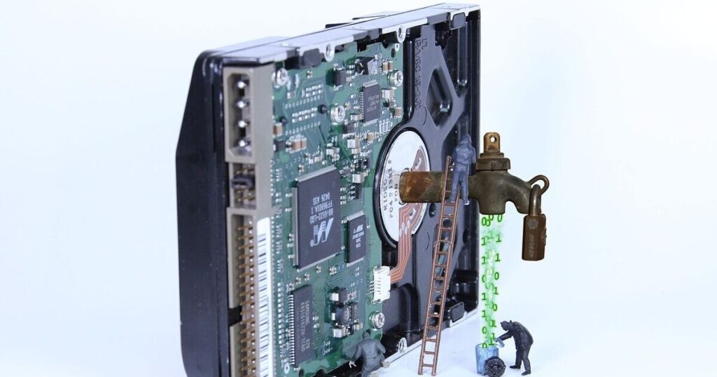 data-leakage-3921445_1280.jpg