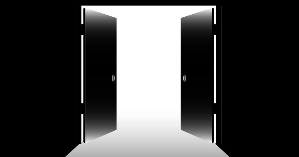 open-doors-1518244_1280.jpg